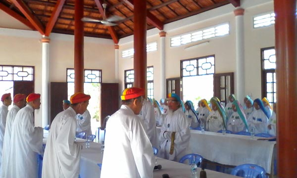 Tien Giang province: Caodai Binh Duc Church holds conference on religious laws