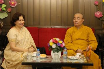 Ha Noi city: Buddhist leader receives India Ambassador 