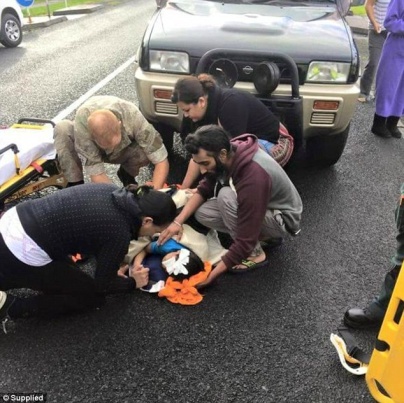 Touching moment a Sikh man breaks strict religious protocol and removes his turban to help save life of a five-year-old boy who was hit by a car
