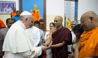 Pope Francis meets with Buddhist leaders: “these small gestures are seeds of peace”