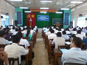 Ben Tre province organizes religious training for local officials