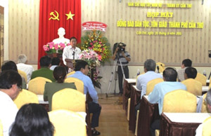 Meeting religious dignitaries and deacons held in Can Tho city,  Vinh Long province