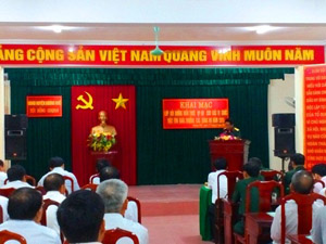 Ha Tinh province: Huong Khe district enhances knowledge of security, defense amongst religious deacons