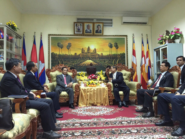 Government Religious Committee delegation visits Cambodia