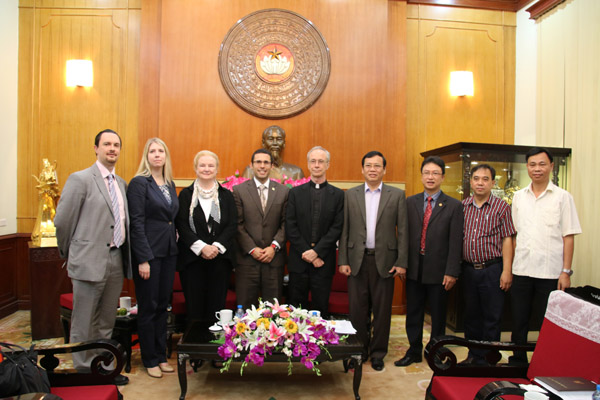 USCIRF delegation visits Vietnam