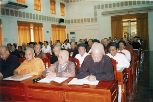 Dong Thap province: Meeting with religious dignitaries and deacons held in Lai Vung district