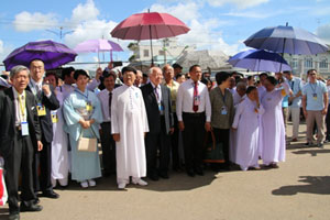 Foreign religious delegations visit Tay Ninh Caodai Church