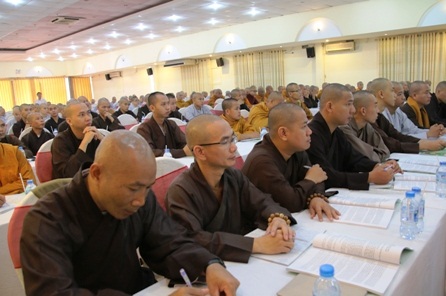 Hau Giang province enhances knowledge of security, defense amongst religious dignitaries