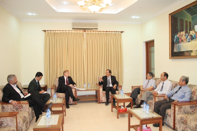 Ambassador of Canada to Vietnam visits ECVN (South)