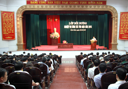 Ninh Binh province: Religious training held for local officials