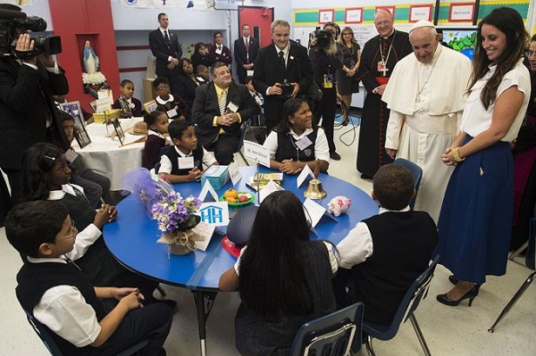 Pope Francis sets up foundation to boost Catholic education