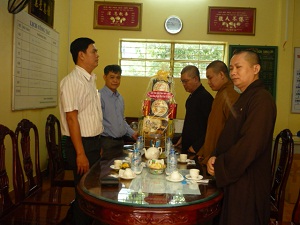  Tien Giang province: Religious Committee pays visit to Buddhist school on occasion of Vietnam Teacher’s Day