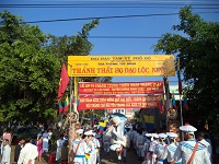 Tay Ninh province: Loc Minh Caodai parish installs worshipping symbol of Divine Eye