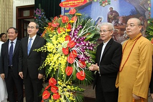 VFF leader pays Christmas visit to Catholic Solidarity Committee 