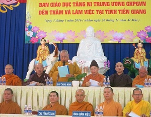 VBS Clergy Education Committee visits Buddhist College in Tien Giang province