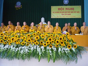 Tien Giang provincial VBS reviews Buddhist affairs 2015