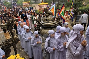 Hue city: Huyền Trân temple festival held