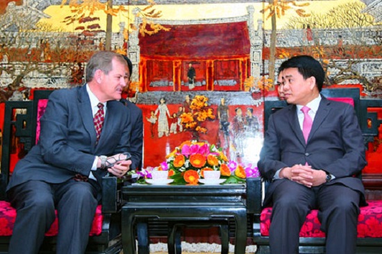 Hanoi Chairman welcomes Mormon Church representatives