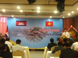 Exchange program on religious affairs between Vietnam and Cambodia concluded