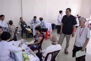 Ho Chi Minh city: Archdiocese Caritas conducts medical charity for the poor in Phu Binh parish