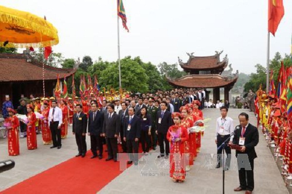 Death anniversary of Hung King’s father Lạc Long Quân commemorated