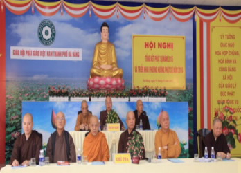 Da Nang provincial VBS reviews Buddhist affairs 2015