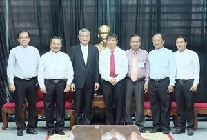 Da Nang city authority received New Bishop of Da Nang Diocese