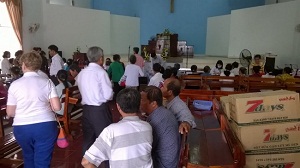 Binh Duong province: Cay Truong Protestant Church  conducts medical charities for the poor