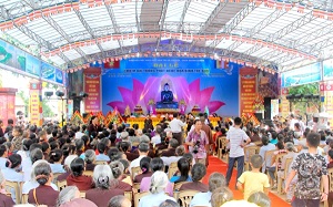 Jade Buddha statue displays at Khanh Quang Pagoda, Thanh Hoa province