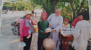 Ninh Thuan provincial authority honors social, charitable contributions by Buddhist Sangha in Thuan Bac district 