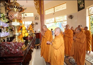 Ho Chi Minh city: Ngoc Diem monastery holds cloth offering ceremony 