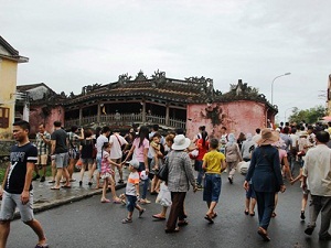 Workshop seeks ways to restore Chua Cau in Hoi An