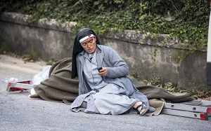 Pope leads 11,000 pilgrims praying rosary for Italy earthquake victims