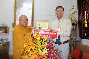 Buddhist dignitary honored for contribution to national unity