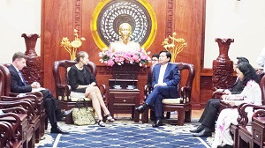 Ho Chi Minh City Party Committee Secretary receives new United States Consul General