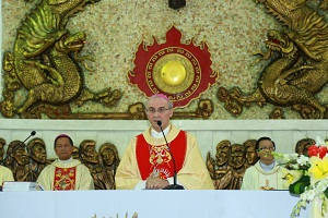 Vatican Archbishop visits Catholic Parish in Kien Giang