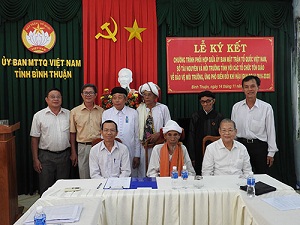 Religious organizations in Binh Thuan engage in local environmental protection 