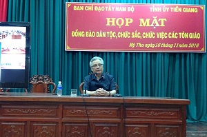 Religious personnel attend meeting on history of Vietnam’s Southern land