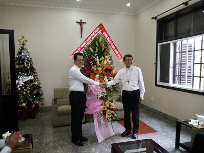 Tien Giang provincial authorities pay Christmas visit to Christian Churches