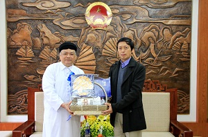 Representatives of Tay Ninh Caodai Church pay Tet visit to GCRA 