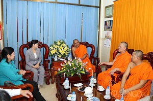 HCMC’s leader extends New Year visit to Candaransi Pagoda 