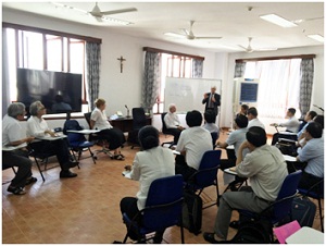 Professor of Belgium Catholic University visits Vietnam Catholic Institute