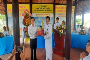 Government religious committee official attends ground-breaking ceremony for reconstruction of Divine Goddess worshipping temple of Correction-Path Caodai church in Ben Tre