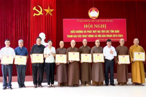 Outstanding religious organizations in Yen Bai honored for social contributions
