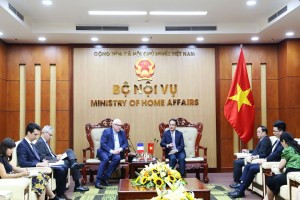 Deputy Minister of Home Affairs Vũ Chiến Thắng receives French Religious Affairs Advisor