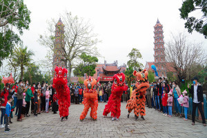 Hoang Phuc pagoda receives more than 12,000 visitors during Tet 2022