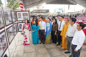 Photo exhibition highlights importance of ethnics and religions