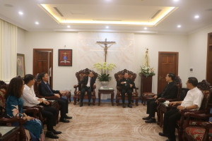 MOHA Deputy Minister extends congratulations to new pastoral center of Hanoi Archdiocese