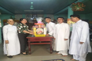 Religious committee in Tra Vinh extends congratulation to Caodai followers on 98th founding anniversary of Caodaism