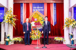 Government religious committee official extends congratulations to the new school year of Baptist Theological Seminary